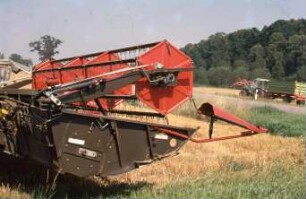 Fotografie: Erntetechnik, Mähdrescher selbstfahrend, Schneidwerk