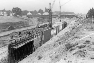 Bau der Kanalbrücke Rednitz und anderer Kanalüberführungen des Main-Donau-Kanals in der Haltung Kriegenbrunn
