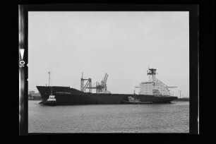 Columbus Virginia (1977), Containerschiff, Hamburg Südamerikanische Dampfschifffahrts-Gesellschaft A/S & Co KG (HSDG), Antwerpen, Bau-Nr. 992