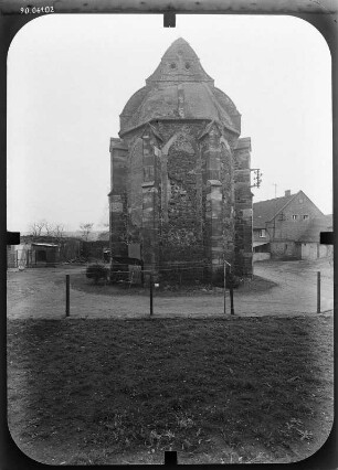 Wettin-Mücheln. Kapelle Unser Lieben Frauen (Templerkapelle, um 1270/1280). Ostseite