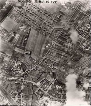 Amerikanische Luftbildaufnahmen von Kriegszerstörungen. Ausrichtung nach Süden. Grünwinkel