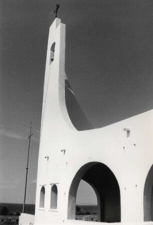 Die moderne Nikolauskapelle bei Karlovasi