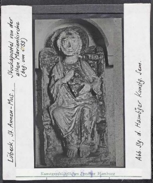 Lübeck, St. Annen-Museum: Stuckapostel von der alten Marienkirche, begonnen um 1159
