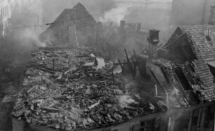 Zerstörungen Zweiter Weltkrieg - Luftangriff auf Karlsruhe am 02./03.09.1942. LS-Revier II. Waldstraße