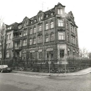 Reichenbach (Vogtland), Mendelssohnstraße 16. Wohnhaus (um 1890). Eckansicht mit Fassade Goethestraße