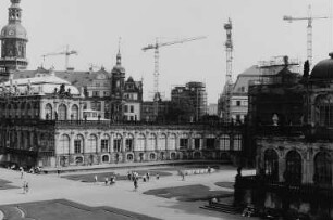 Zwingerhof gegen Residenzschloß
