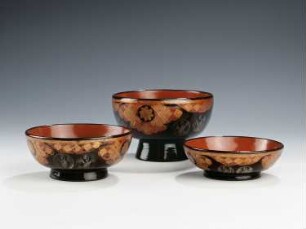 Set von drei Schalen