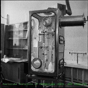 Glovebox im Heißen Trakt des Instituts für Radiochemie (IRCh)