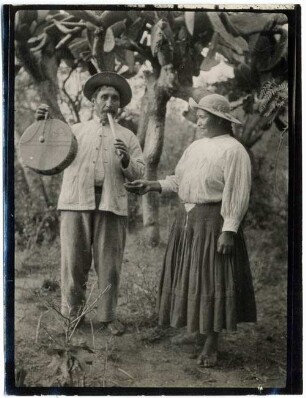 Musizierender Chiriguano in Salinas bei Tarija