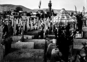 Friedhof in Syrien (Deutsche Indien-Expedition 1926/1929 - Rückreise: Irak-Syrien-Libanon-Türkei)