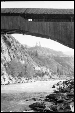 Prutz: alte Holzbrücke über der Inn, bei Prutz