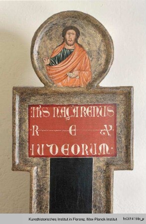 Kruzifix mit Maria, Johannes, Christus Pantokrator und einem Stifter