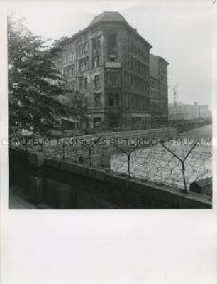 An der Sektorengrenze Zimmerstraße / Ecke Lindenstraße
