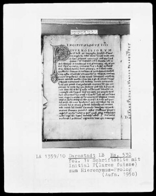 Evangeliar mit Capitulare aus Gladbach — diverse Textblätter mit diversen Initialen, Folio 1 verso & 11 verso