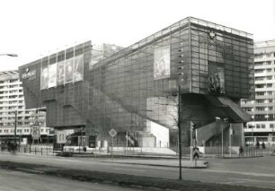 Dresden-Altstadt. UFA-Palast, St. Petersburger Straße (1993/1998, Coop Himmel(b)lau). Eckansicht von Nordosten
