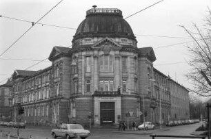 Rathaus West Kaiserallee 4. Umbau und Generalsanierung