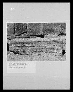 Steinfragment mit Inschrift