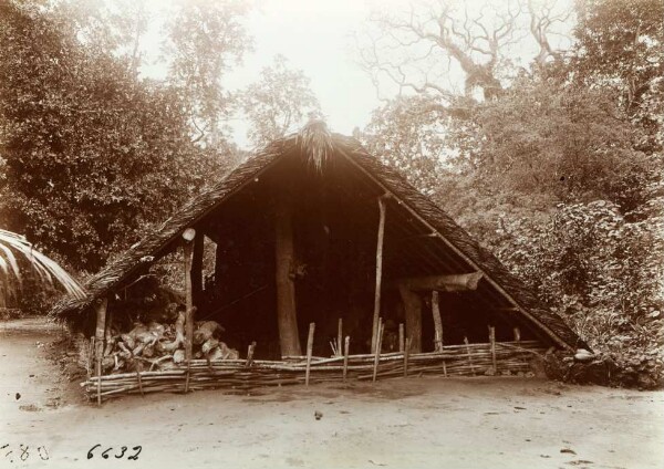 "Maison des hommes. Aoba".