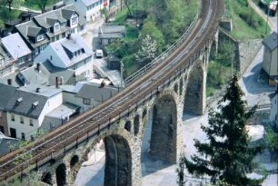 Blick von oben auf das Viadukt