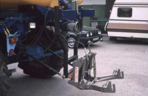 Fotografie: Traktor, Trägerfahrzeug, Gülleausbringung, Dreipunktaufhängung