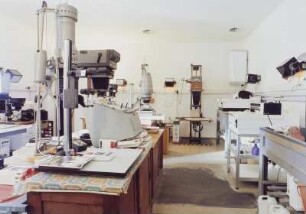 Sächsische Landesbibliothek - Staats- und Universitätsbibliothek Dresden. Außenstelle Deutsche Fotothek. Erdgeschoss. Referat Fotowerkstatt, Großlabor : Dresden-Neustadt, Bautzner Straße 19. Sächsische Landesbibliothek - Staats- und Universitätsbibliothek Dresden. Außenstelle Deutsche Fotothek. Erdgeschoss. Referat Fotowerkstatt, Großlabor