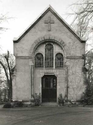 Meißen, Nossener Straße 38. Friedhof der Frauenkirche. Kapelle (um 1870)