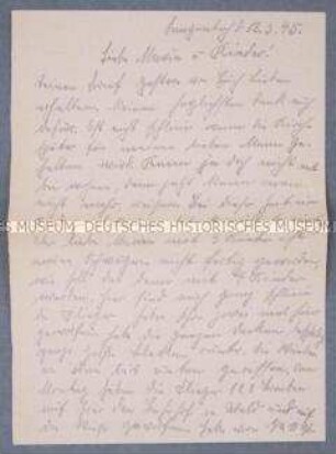 Handschriftlicher Brief einer Frau aus den letzten Tagen des Zweiten Weltkrieges an eine befreundete Familie, u.a. zu Luftangriffen (mit Kuvert)