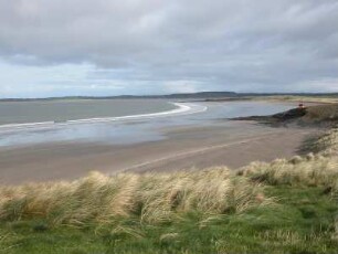 Atlantikküste : Badebucht bei Rosses Point am Atlantik Nord-West Irland, aufgenommen im April 2005. Foto Uwe Gerig