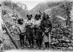 Gruppenportrait (Philippinen-Aufenthalt 1886 -1892)
