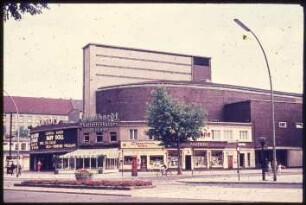 Blick vom Kurfürstendamm auf den WOGA-Komplex