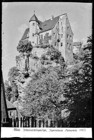 Blick auf Jugendburg und Stadt Hohnstein