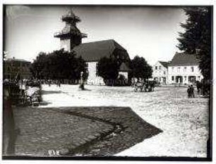Die Evangelische Kirche und der Marktplatz in Hammerstein