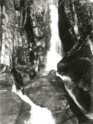 Langenhennersdorfer Wasserfall : Sächsische Schweiz. Gottleubatal. Wasserfall in der Mündungsstufe des Langenhennersdorfer Baches