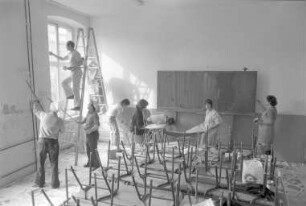 Renovierung eines Klassenzimmers der Friedrich-Realschule durch Eigeninitiative und Eigenarbeit von Eltern