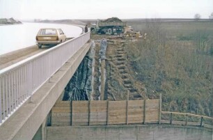 Nacharbeiten an der Kanalbrücke Vach-Michelbach/Main-Donau-Kanal