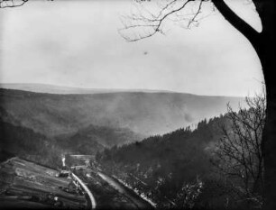 Flusstal : Blick auf ein Flusstal