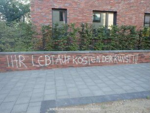 IHR LEBT AUF KOSTEN DER KUNST!!!