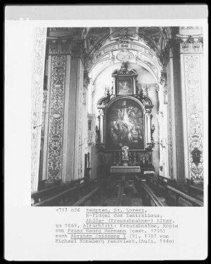 Kreuzabnahme-Altar mit Darstellung der Abnahme im Altarblatt