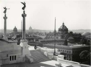 Blick vom Monument des Victorio Emanuele in Richtung Petersdom