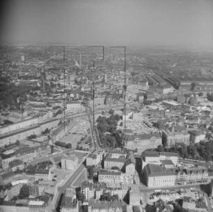 Teile der Westvorstadt und westliche Innenstadt von Leipzig : Blickrichtung Nordosten zum Friedrich-Engels-Platz