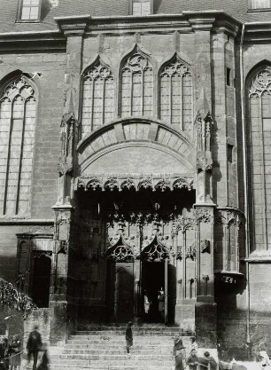Jena, Stadtkirche Sankt Michael : Jena. Stadtkirche Sankt Michael. Hauptportal (Süd-Seite)