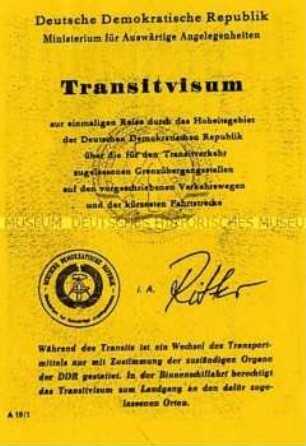Einladungskarte zur Eröffnung der Nostalgiebar "Großer Stern der Völkerfreundschaft" in der Gaststätte "Summter Storch" im Layout eines Transitvisums der DDR