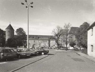 Freiberg (Sachsen). Schloss Freudenstein (1566/1579, H. Irmisch; 1784/1805 Umbau; 2005/2007 Umbau). Ansicht von Südosten über den Schloßplatz