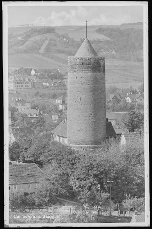 Camburg. Turm, Bergfried der Burg (Ruine) Camburg