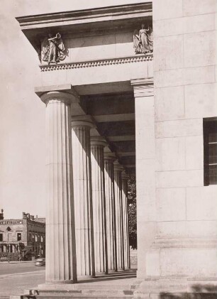 Berlin, Neue Wache, Portikus
