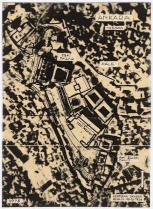 Gesamtbebauungsplan Ankara Teilbebauungsplan Altstadt: Lageplan über Luftbildaufnahme 1:2000, Altstadt zwischen dem Alten Basar und der Ahi Elvan Moschee