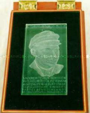 Glasplatte mit Porträt Ernst Thälmanns in Lederkassette