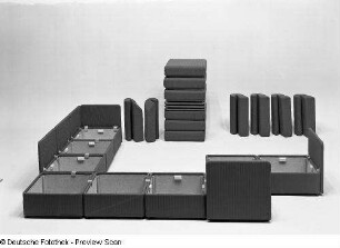 Sitzgruppe (Modell 5338) : Montageteile für eine Sitzgruppe (1975; Polstermöbelkombinat Oelsa-Rabenau (PMK))