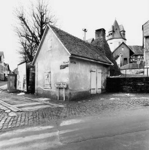 Backhaus und öffentliche Waage; Butzbach, Hausbergstraße 2, Lindenbergstraße