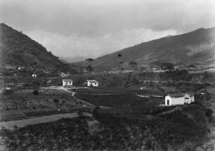 Dorf in den Bergen : Kleines Dorf in den Bergen.